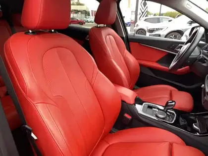 Photo 18 BMW Serie 1 118i 136 ch DKG7