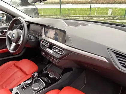 Photo 17 BMW Serie 1 118i 136 ch DKG7