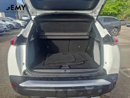 Photo 5 Peugeot 2008  PureTech 130 S&S EAT8