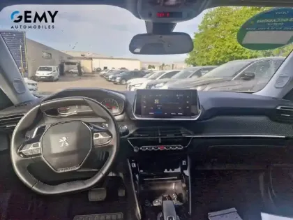 Photo 7 Peugeot 2008  PureTech 130 S&S EAT8