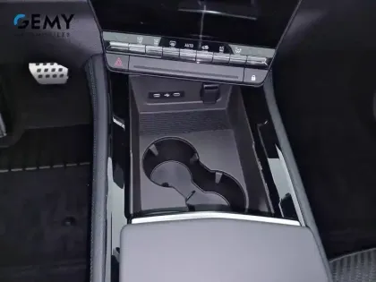 Photo 29 Renault Espace  E-Tech full hybrid 200 GSR2