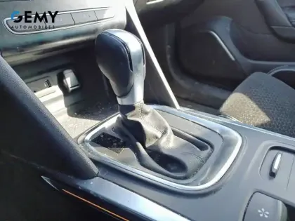 Photo 17 Renault Megane Mégane IV Berline Blue dCi 115 EDC