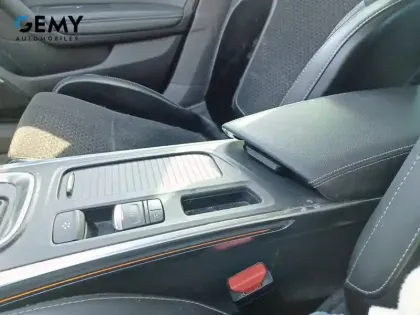 Photo 20 Renault Megane Mégane IV Berline Blue dCi 115 EDC