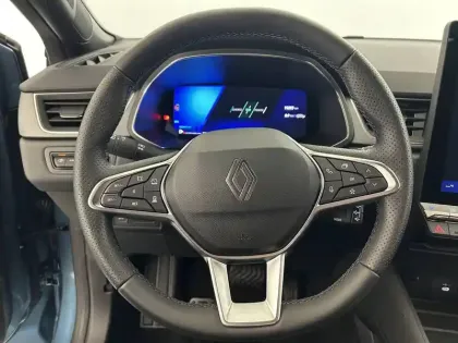 Photo 23 Renault Symbioz  E-Tech full hybrid 145
