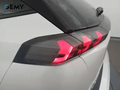 Photo 16 Peugeot 2008  Electrique 136 ch