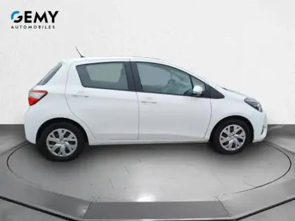 Photo 33 Toyota Yaris  Hybride Pro 100h