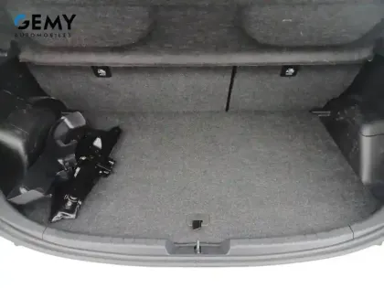 Photo 50 Toyota Yaris  Hybride Pro 100h