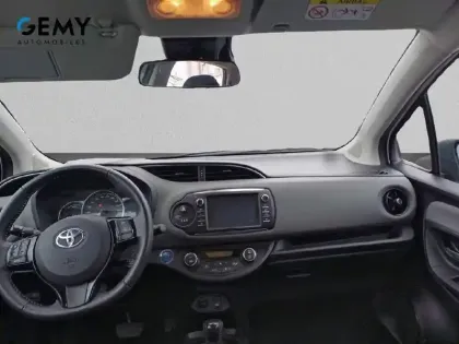 Photo 22 Toyota Yaris Gén. III Ph2 NG Dynamic 5