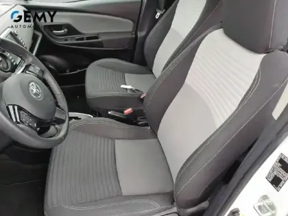 Photo 8 Toyota Yaris  Hybride Pro 100h