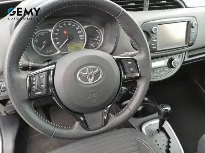 Photo 27 Toyota Yaris Gén. III Ph2 NG Dynamic 5