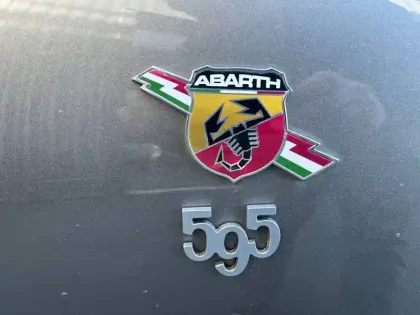 Photo 81 Abarth 500 595 1.4 Turbo 16V T-Jet 160 ch BVA5