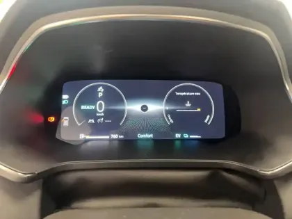 Photo 44 Renault Captur  E-Tech full hybrid 145 ch