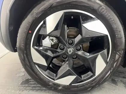 Photo 22 Renault Captur  E-Tech full hybrid 145 ch