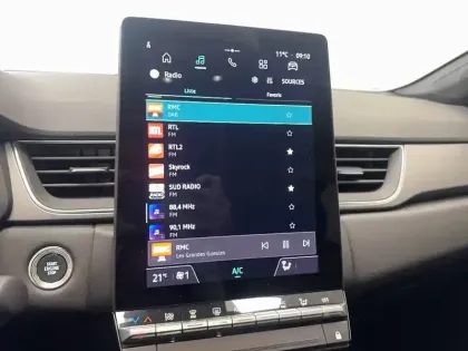 Photo 38 Renault Captur  E-Tech full hybrid 145 ch