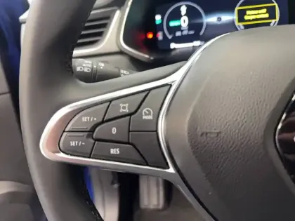 Photo 92 Renault Captur  E-Tech full hybrid 145 ch