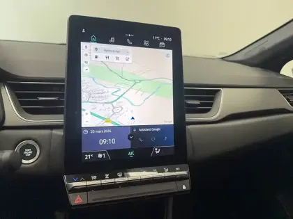 Photo 37 Renault Captur  E-Tech full hybrid 145 ch