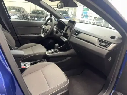 Photo 18 Renault Captur  E-Tech full hybrid 145 ch