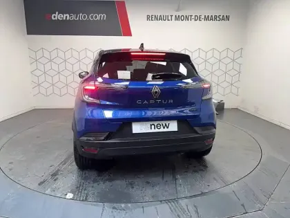 Photo 10 Renault Captur  E-Tech full hybrid 145 ch