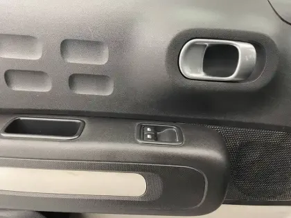 Photo 27 Citroën C3 Gén. III Ph2 Feel Pack 5