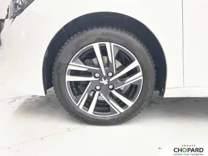 Photo 24 Peugeot 208  PureTech 100 S&S EAT8