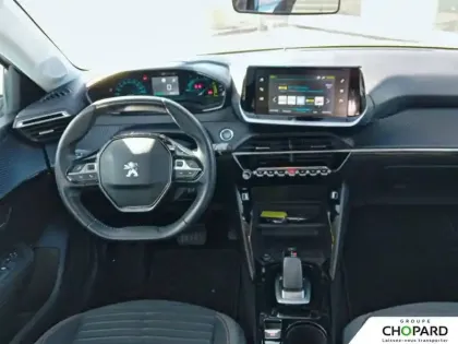 Photo 33 Peugeot 208  Electrique 50 kWh 136ch