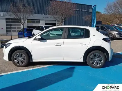 Photo 31 Peugeot 208  Electrique 50 kWh 136ch