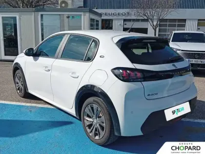 Photo 29 Peugeot 208  Electrique 50 kWh 136ch