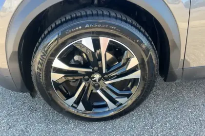 Photo 10 Peugeot 2008 Gén. II Ph1 NG Roadtrip 5