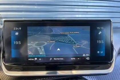 Photo 47 Peugeot 2008  PureTech 130 S&S BVM6