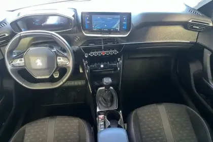 Photo 40 Peugeot 2008  PureTech 130 S&S BVM6