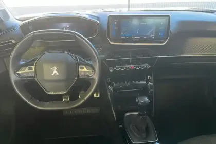 Photo 41 Peugeot 2008  PureTech 130 S&S BVM6