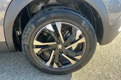 Photo 36 Peugeot 2008  PureTech 130 S&S BVM6