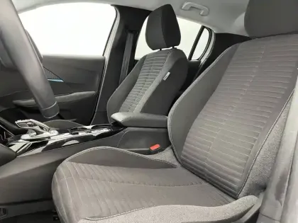Photo 16 Peugeot 208  Electrique 50 kWh 136ch
