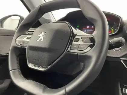 Photo 31 Peugeot 208  Electrique 50 kWh 136ch