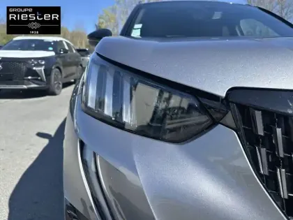 Photo 15 Peugeot 2008  PureTech 130 S&S EAT8