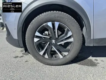 Photo 12 Peugeot 2008  PureTech 130 S&S EAT8