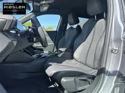 Photo 10 Peugeot 2008  PureTech 130 S&S EAT8