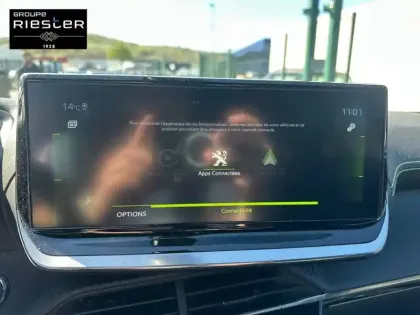 Photo 28 Peugeot 2008  PureTech 130 S&S EAT8