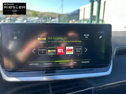 Photo 23 Peugeot 2008  PureTech 130 S&S EAT8