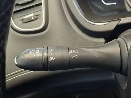 Photo 35 Renault Scenic  Blue dCi 120 EDC