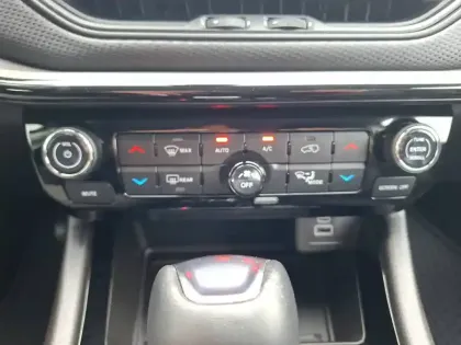 Photo 7 Jeep Compass Gén. II Ph2 Trailhawk 5