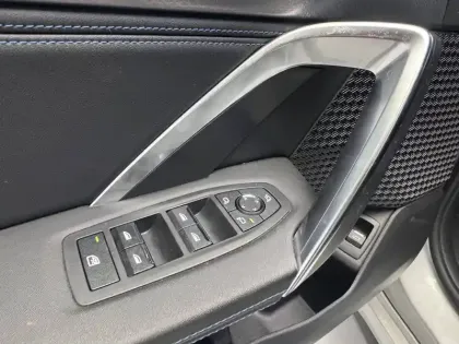 Photo 21 BMW X1 i eDrive20