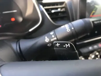 Photo 15 Renault Arkana  mild hybrid 140 EDC GSR2