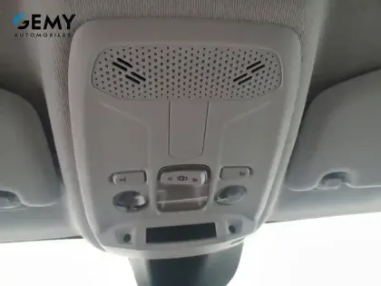 Photo 46 Peugeot 208  PureTech 100 S&S BVM6
