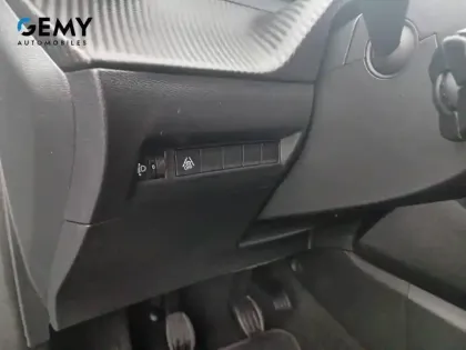 Photo 48 Peugeot 208  PureTech 100 S&S BVM6