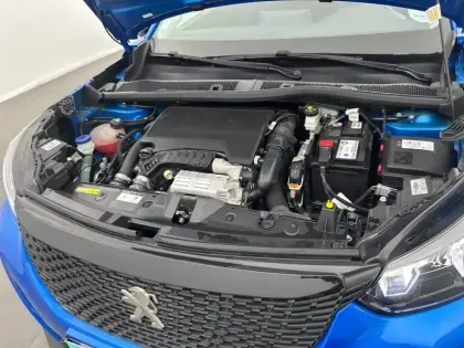 Photo 14 Peugeot 2008  PureTech 130 S&S BVM6