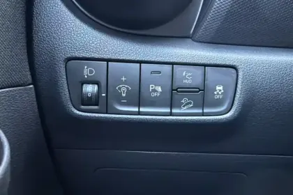 Photo 60 Hyundai Kona  1.0 T-GDi 120 Hybrid 48V