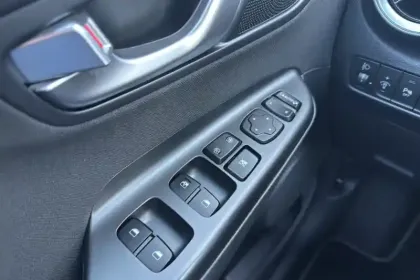 Photo 61 Hyundai Kona  1.0 T-GDi 120 Hybrid 48V