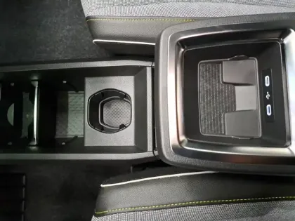 Photo 34 Renault Megane Gén. V (BCB) Ph1 Evo Techno 5