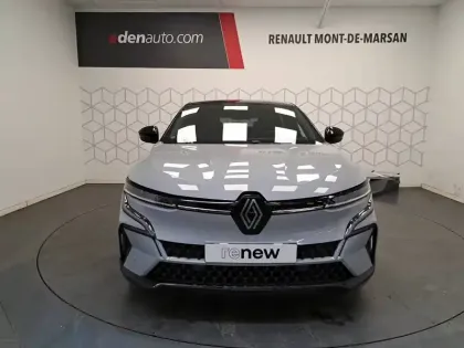 Photo 51 Renault Megane  E-Tech 220 ch autonomie confort GSR2